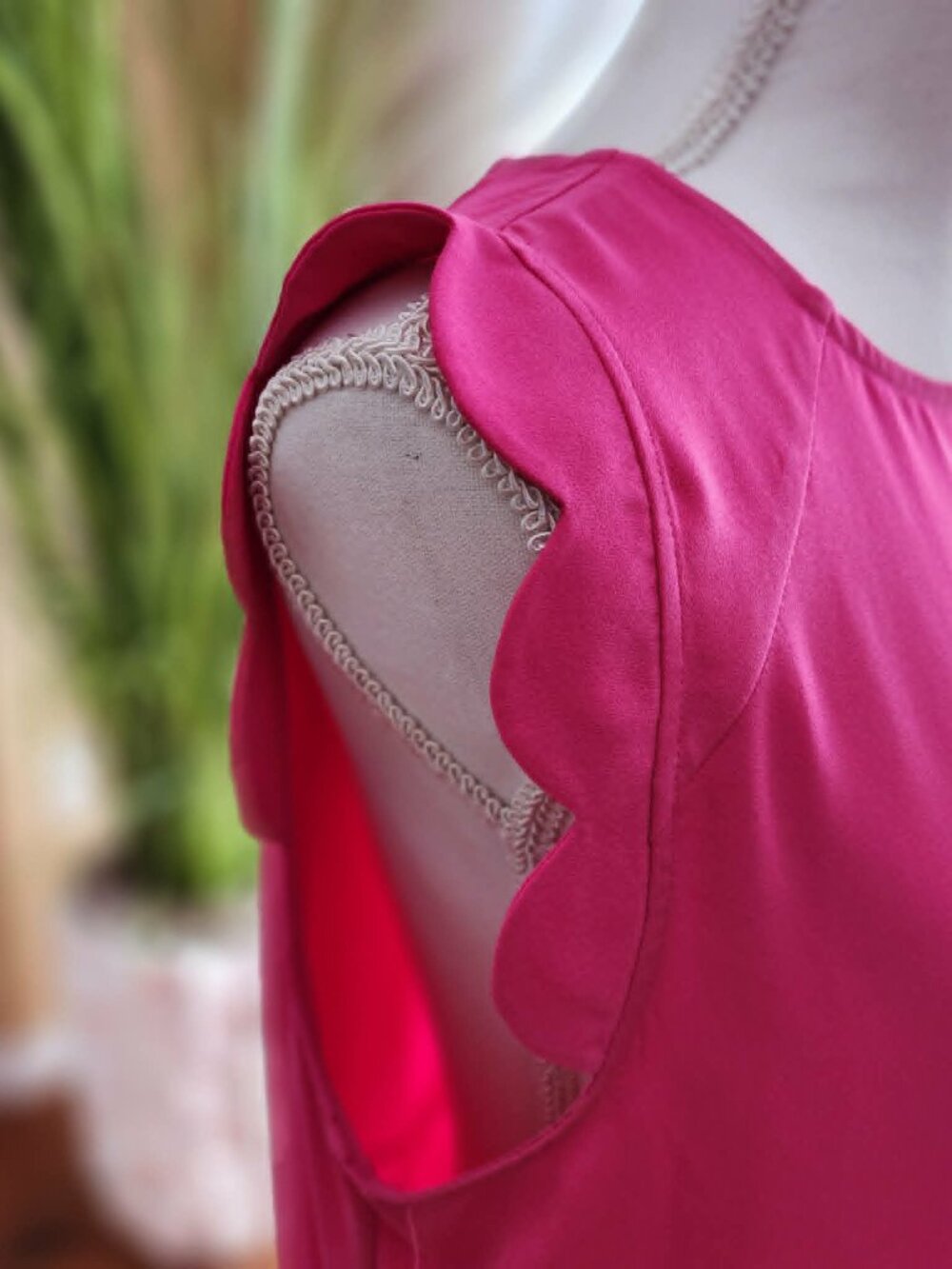 A.N.D. by Andrea Jovine Pink Scallop Sleeve Shift Dress - Picture 3 of 6